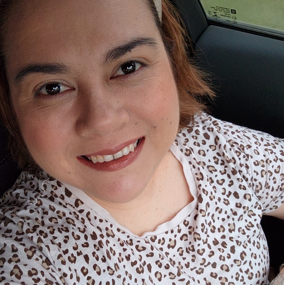 Meet your Posher, Fabiola - Picture 2 of 2